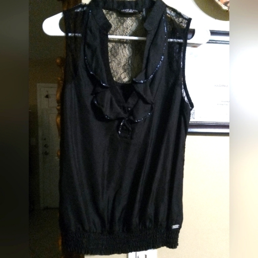 Guess Jeans VTG 100% Silk v-neck blouse w ruffles & embellished w beads & lace💥